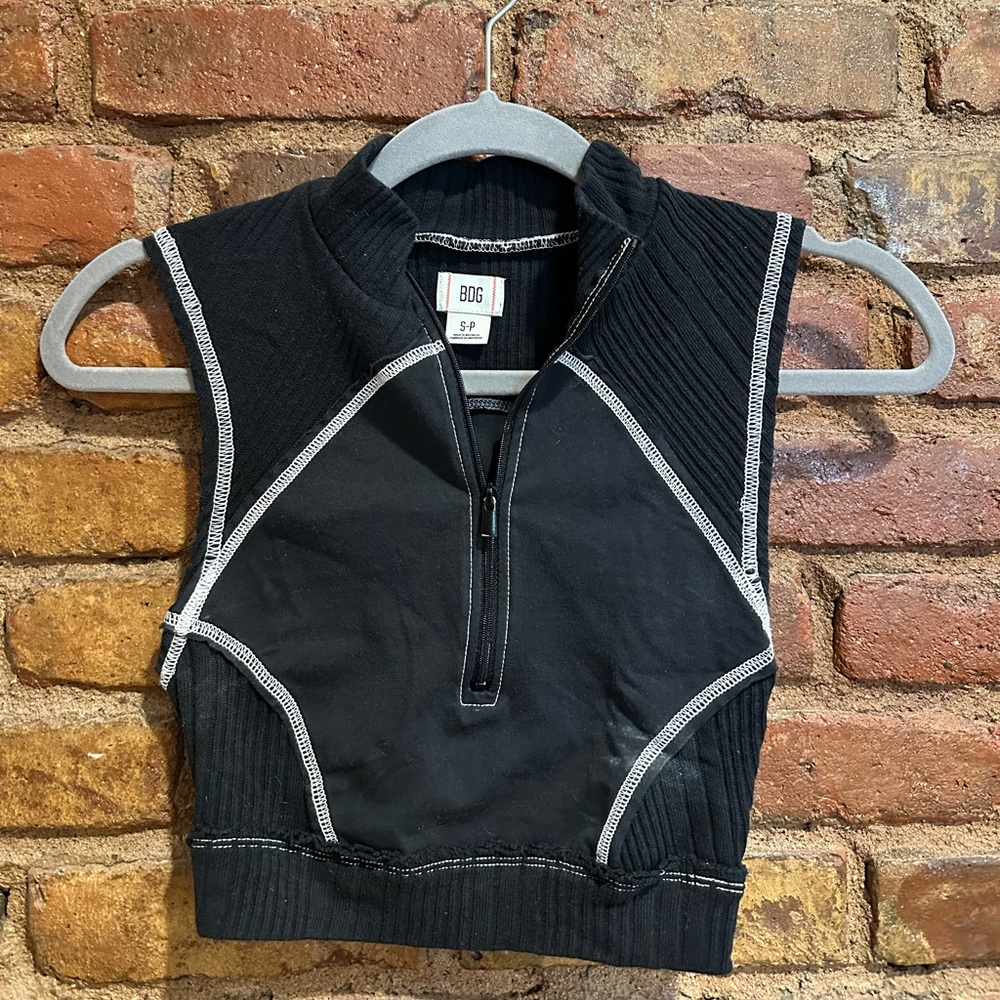 Urban Outfitters Mia Zip-Up Cropped Top
